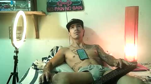 Snapshot of yeisoncastellanos1999 chatting on April 2026 05:51:01 PM yeisoncastellanos1999 online show from April 2026 05:51:01 PM