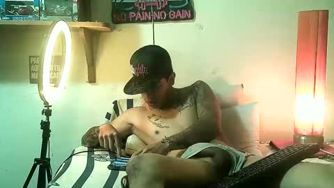 Snapshot of yeisoncastellanos1999 chatting on April 2026 08:31:02 PM yeisoncastellanos1999 online show from April 2026 08:31:02 PM