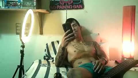 Snapshot of yeisoncastellanos1999 chatting on April 2026 09:40:02 PM yeisoncastellanos1999 online show from April 2026 09:40:02 PM