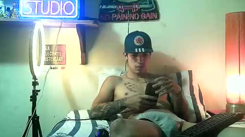 Snapshot of yeisoncastellanos1999 chatting on May 2026 06:38:01 PM yeisoncastellanos1999 online show from May 2026 06:38:01 PM