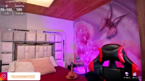 yelena  online show from November 2025 01:44:02 PM