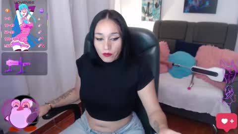 Snapshot of yeliana_sexy chatting on February 2025 02:30:01 AM Valery online show from February 2025 02:30:01 AM
