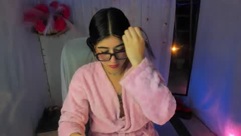 YELINA online show from March 2026 11:09:02 PM