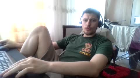 yellowsubmarinex2 online show from June 2026 12:48:01 PM