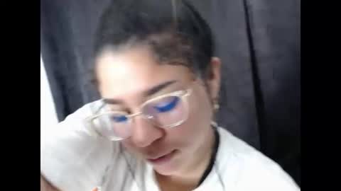 Snapshot of yelly_18 chatting on June 2026 03:53:02 AM yelly online show from June 2026 03:53:02 AM