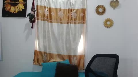 Snapshot of yemaya_28 chatting on February 2025 01:25:01 PM Yemaya 28 online show from February 2025 01:25:01 PM
