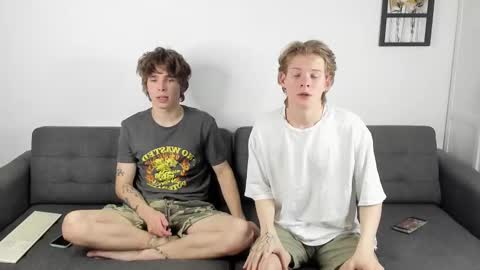 Snapshot of yen2025 chatting on September 2025 05:50:01 PM Yen online show from September 2025 05:50:01 PM