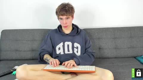 Snapshot of yen2025 chatting on November 2025 07:56:02 PM Yen online show from November 2025 07:56:02 PM