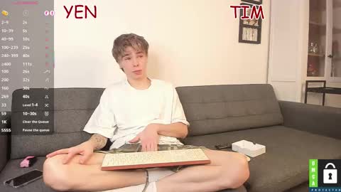 Snapshot of yen2025 chatting on December 2025 07:18:01 PM Yen online show from December 2025 07:18:01 PM