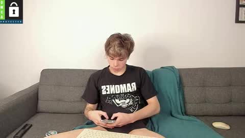 Snapshot of yen2025 chatting on December 2025 09:49:01 AM Yen online show from December 2025 09:49:01 AM