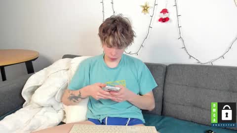 Snapshot of yen2025 chatting on January 2026 09:20:01 PM Yen online show from January 2026 09:20:01 PM