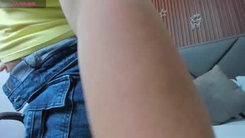 Y E R A  online show from January 2026 06:44:02 PM