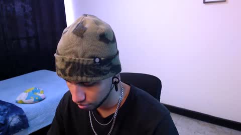 Snapshot of yerfon_s1 chatting on December 2024 09:26:01 PM Yeff ind. model online show from December 2024 09:26:01 PM