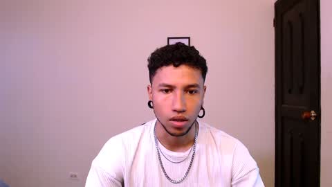 Snapshot of yerfon_s1 chatting on December 2024 06:05:02 PM Yeff ind. model online show from December 2024 06:05:02 PM