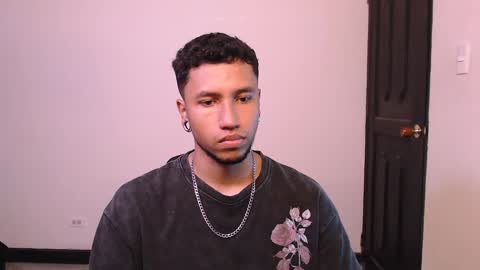 Snapshot of yerfon_s1 chatting on December 2024 02:06:02 AM Yeff ind. model online show from December 2024 02:06:02 AM