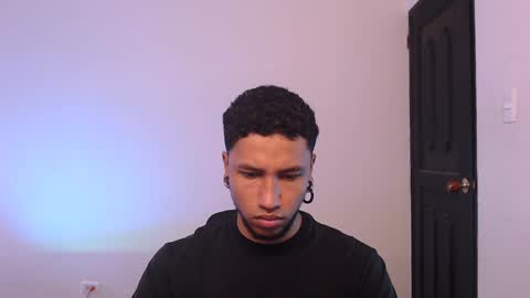 Snapshot of yerfon_s1 chatting on January 2025 06:20:01 PM Yeff ind. model online show from January 2025 06:20:01 PM