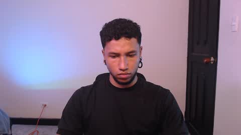 Snapshot of yerfon_s1 chatting on January 2025 09:23:02 PM Yeff ind. model online show from January 2025 09:23:02 PM