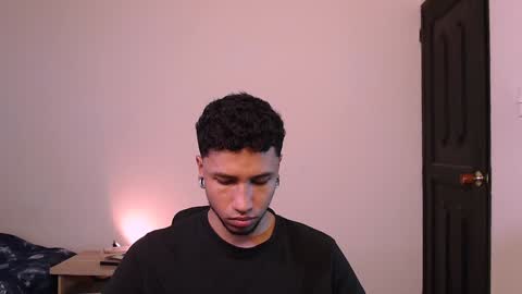 Snapshot of yerfon_s1 chatting on January 2025 06:17:02 PM Yeff ind. model online show from January 2025 06:17:02 PM