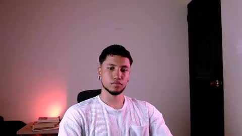 Snapshot of yerfon_s1 chatting on February 2025 09:32:02 PM Yeff ind. model online show from February 2025 09:32:02 PM