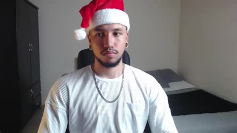 Snapshot of yerfon_s1 chatting on December 2025 01:35:02 AM Yeff ind. model online show from December 2025 01:35:02 AM