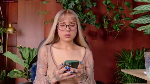 Snapshot of yeriawaddell_ chatting on May 2026 08:48:02 PM yeriawaddell online show from May 2026 08:48:02 PM
