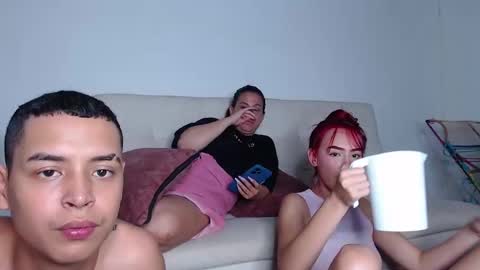 yessica and andres online show from September 2025 06:25:02 AM