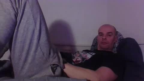 yewloo online show from February 2026 06:59:02 PM