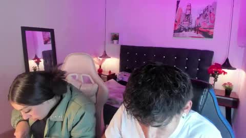 Yiing and yang online show from October 2025 07:23:02 PM