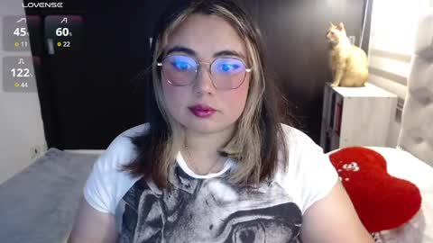 hii i am yini online show from June 2026 02:01:02 AM