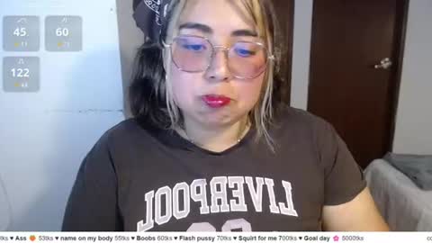hii i am yini online show from June 2026 02:43:02 AM