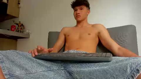 yizus_bonz online show from July 2026 02:59:01 PM