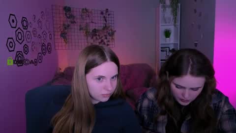 Snapshot of ylia_fress chatting on April 2026 01:11:01 PM Ylia online show from April 2026 01:11:01 PM