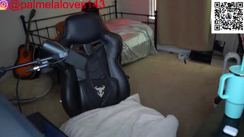 Palmela Handerson online show from September 2025 06:18:02 PM