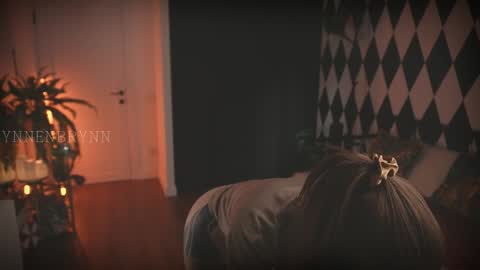 ynnenbrynn online show from December 2024 11:01:02 AM