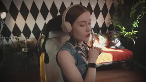 ynnenbrynn online show from March 2025 05:35:01 AM