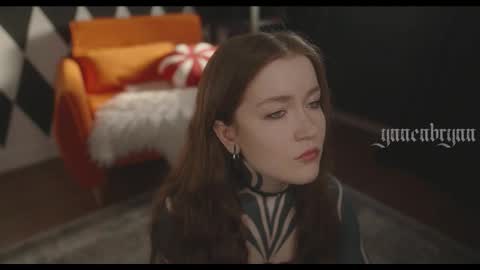 ynnenbrynn online show from February 2026 06:01:02 AM