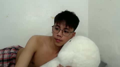 Snapshot of ynotyu chatting on May 2026 06:00:01 AM ynotyu online show from May 2026 06:00:01 AM
