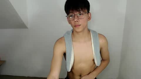 Snapshot of ynotyu chatting on July 2026 05:27:01 AM ynotyu online show from July 2026 05:27:01 AM