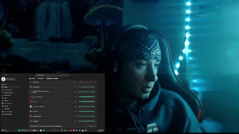 Snapshot of yobleez chatting on November 2025 04:56:02 AM yobleez online show from November 2025 04:56:02 AM
