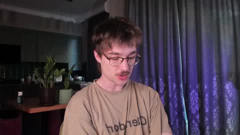 Snapshot of yoga_pizza_420 chatting on May 2026 03:34:01 AM Max online show from May 2026 03:34:01 AM