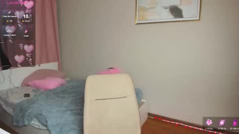 Mikaella - Mika online show from November 2025 01:11:01 AM