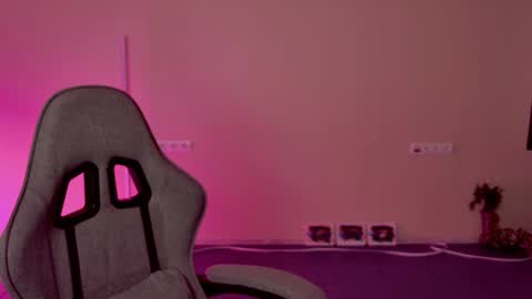 yoka_paradoxxx online show from February 2026 09:15:01 AM