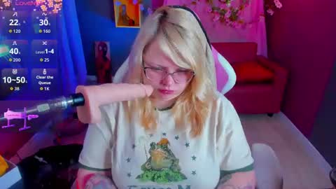 Snapshot of yoki_shizuko chatting on July 2026 06:33:02 AM Yoki online show from July 2026 06:33:02 AM