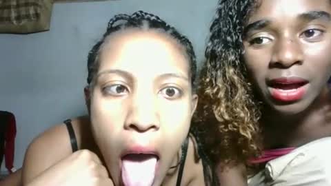 Snapshot of yolandrina05 chatting on September 2025 01:44:02 PM yolandrina05 online show from September 2025 01:44:02 PM