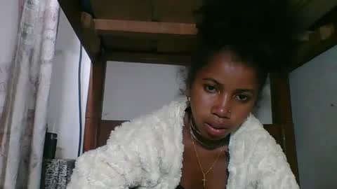 yolandrina05 online show from February 2026 11:09:01 PM