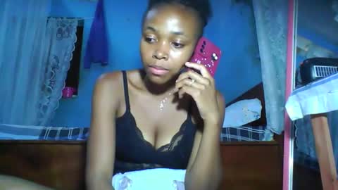 yolandrina90 online show from October 2025 12:11:01 PM