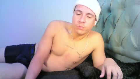 Yonat online show from November 2025 04:44:01 AM