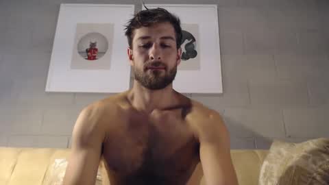 Yoooups online show from November 2025 09:39:02 PM