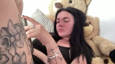 Snapshot of yorkshiregirlyy chatting on May 2026 07:49:01 AM Yorkshire Girly online show from May 2026 07:49:01 AM