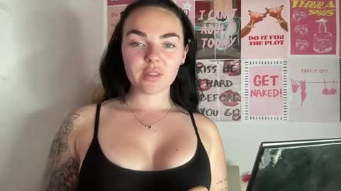 Snapshot of yorkshiregirlyy chatting on June 2026 09:52:01 AM Yorkshire Girly online show from June 2026 09:52:01 AM
